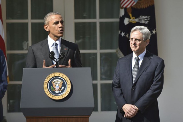 Merrick Garland aux côtés de Barack Obama lors d'une conférence de presse à la Maison Blanche