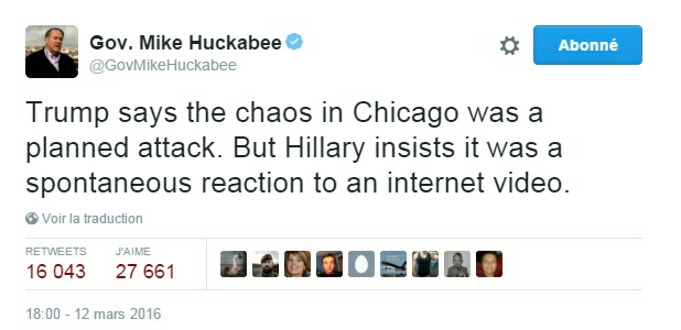 Traduction: Trump dit que le chaos à Chicago était une attaque préméditée. Mais Hillary insiste sur le fait qu'il s'agissait d'une réaction spontanée à une vidéo sur Internet.