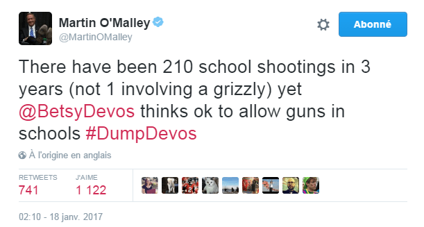 Traduction: Il y a eu 210 fusillades dans des écoles en 3 ans (pas une seule impliquant un grizzly) et pourtant, Betsy DeVos pense qu'il est ok d'autoriser les armes dans les écoles. 